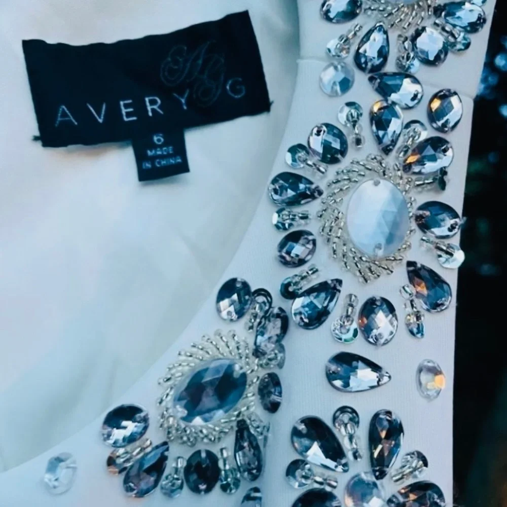 Bridal dress Avery  G Sleeveless Jewel Neck cutout maxi Dress size 6 NWT - Picture 4 of 10